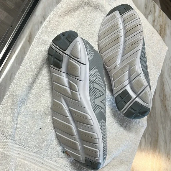 New balance slip on sneakers - Picture 10 of 12